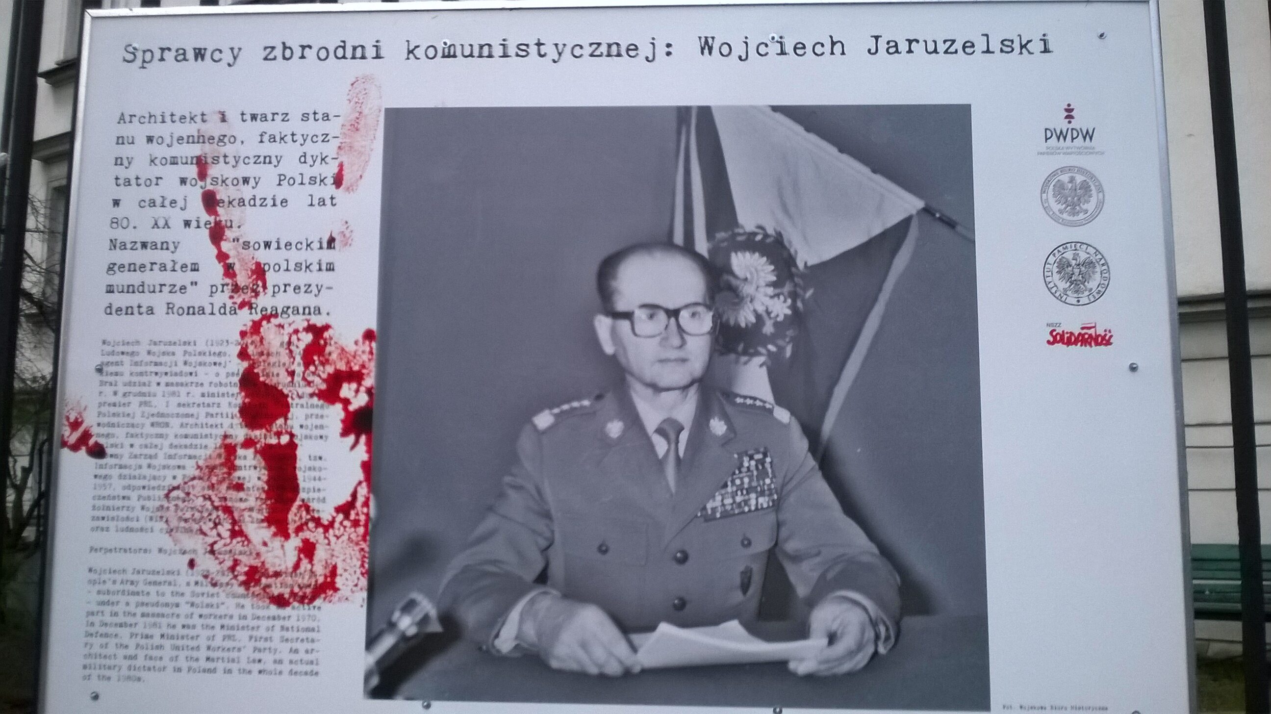 Gen. Wojciech Jaruzelski na wystawie PWPW